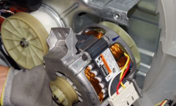 Как понять, что в стиральной машине Indesit сломались конденсаторы?